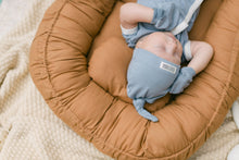 Load image into Gallery viewer, Knot Hat (Prints)