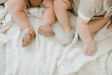 Load image into Gallery viewer, Baby Booties (Plain)
