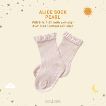 Load image into Gallery viewer, Socks (Alice)
